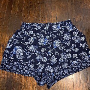 H&M Floral Patterned Flowy Shorts